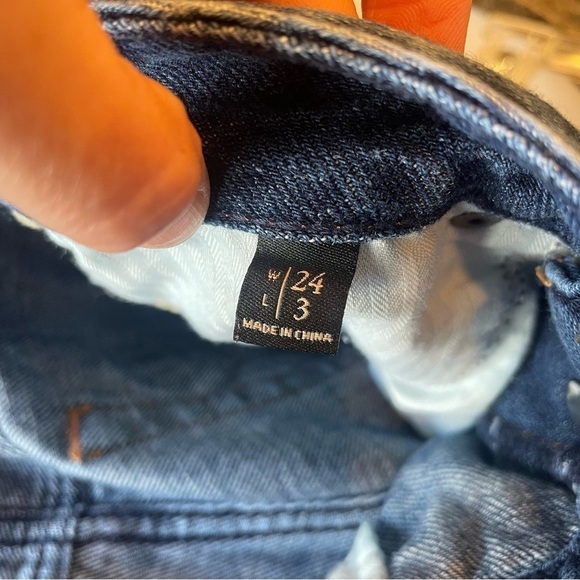 Abercrombie & Fitch Mid Rise Button Fly 24 - Picture 4 of 4